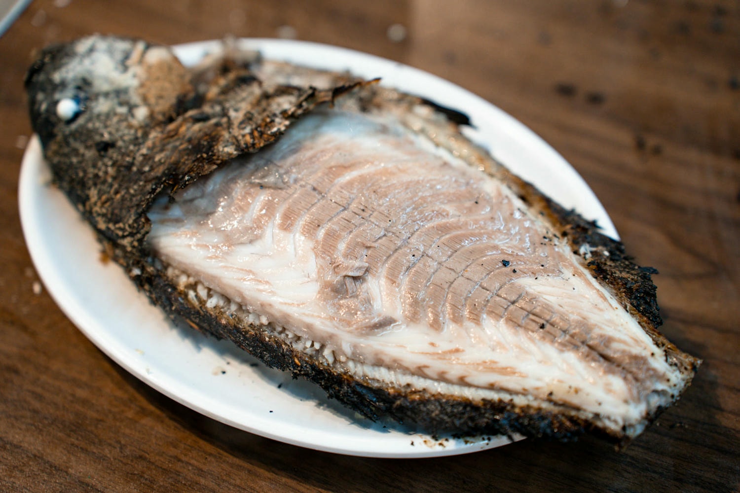 林口海世界複合式碳烤店|現流海魚、生魚片、螃蟹吃到飽!當季牡蠣海鮮無限享用,不收服務費超划算! - 第18張圖