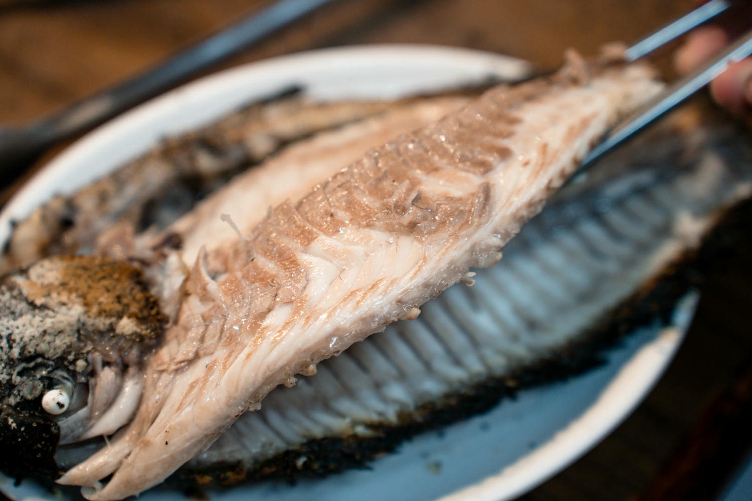 林口海世界複合式碳烤店|現流海魚、生魚片、螃蟹吃到飽!當季牡蠣海鮮無限享用,不收服務費超划算! - 第19張圖